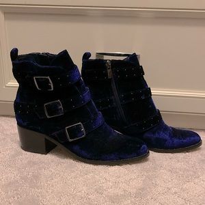 Navy blue velvet booties with studs